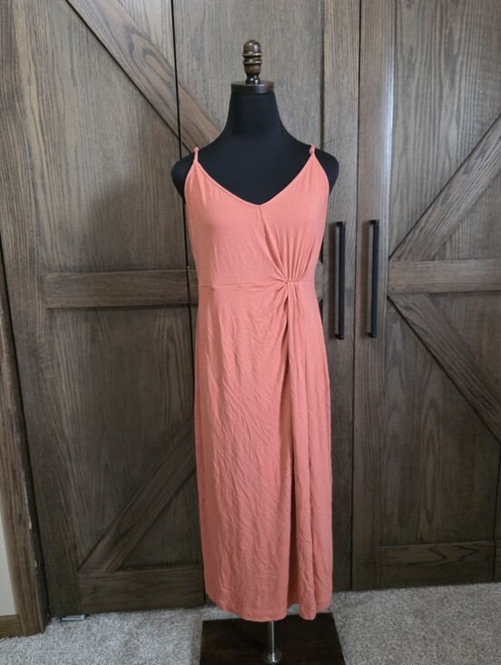 Boden Dresses & Skirts - Boden Coral Twist-Detail Spaghetti Strap Midi Dress